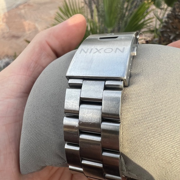 Nixon 5th Element automatic watch - Picture 4 of 5